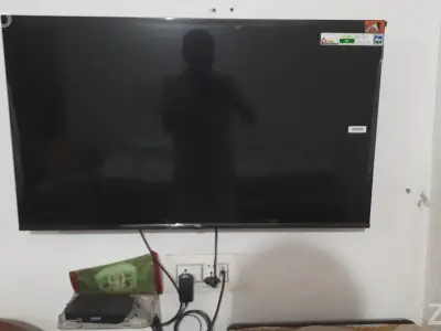 TCL 42 inches colour Tv