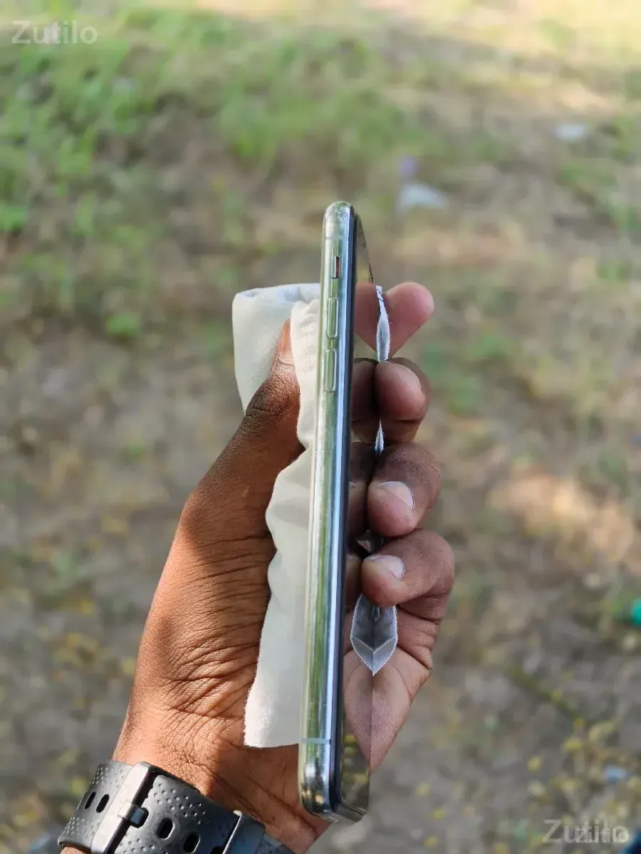 IPHONE XS - Mobile Phones - Somnath - Image 3