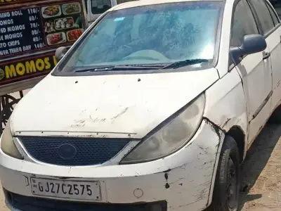 2012 White Hatchback – Ideal Project Car