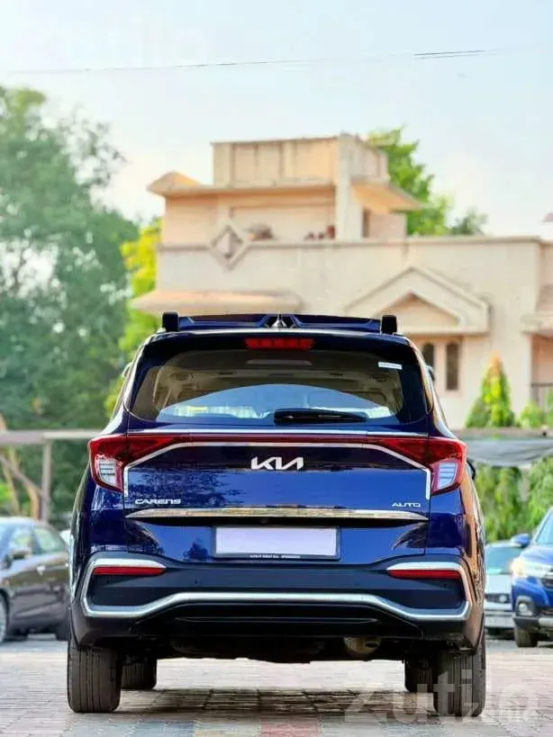 Kia Carens 1.5 6AT Luxury Plus 2022 Diesel - Cars - Surat City - Image 2