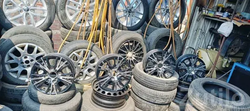 Alloy Wheels and Tyres for Innova Brezza i20 - Auto Parts - Surat City - Image 2