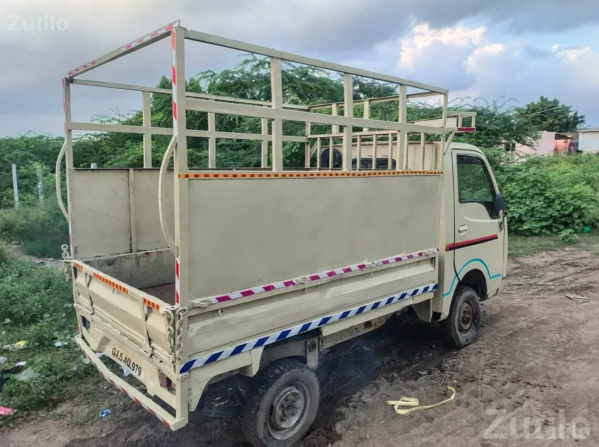 Used Chota Hathi 2010 Cargo Pickup - Cars - Sihor - Image 3