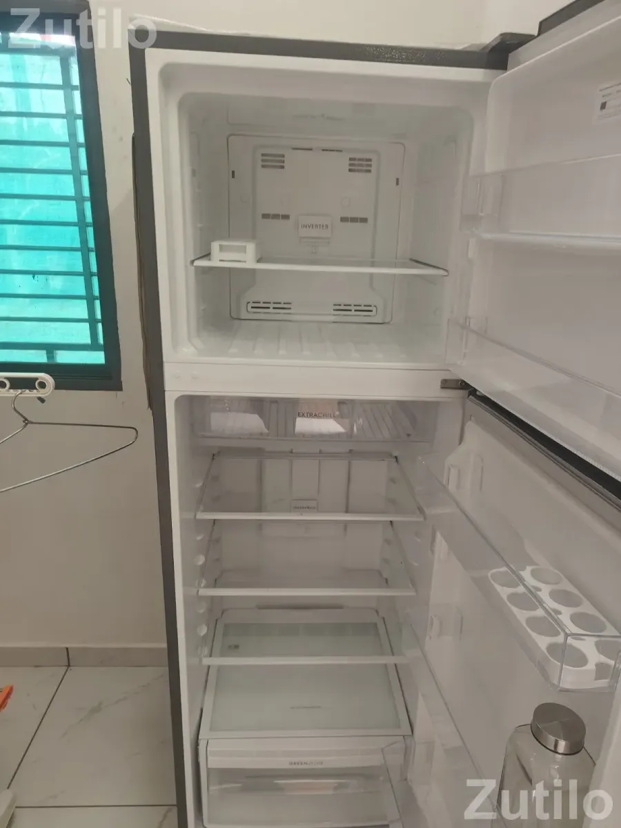 Electrolux Refrigerator 341 ltr - ફ્રિજ - સુરત શહેર - Image 2