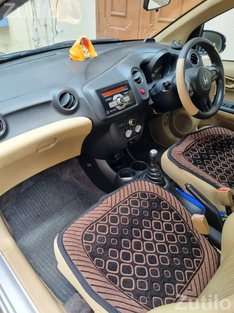 Honda Amaze - 1st owner - New like Condition - Cars - Vadodara City - Image 5