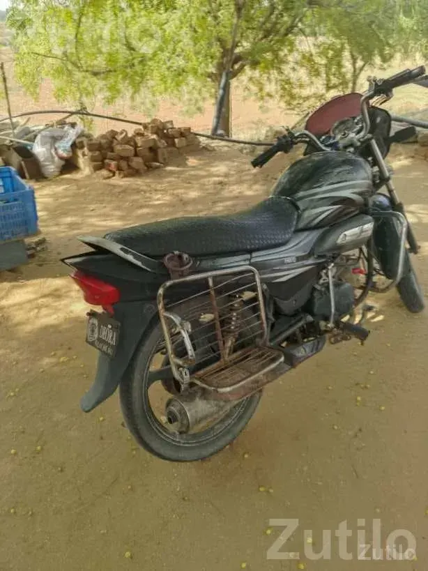 Hero Super Splendor 2017 Motorcycle - Bikes - Dantiwada - Image 2