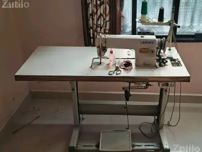 JACK Industrial Sewing Machine with Table