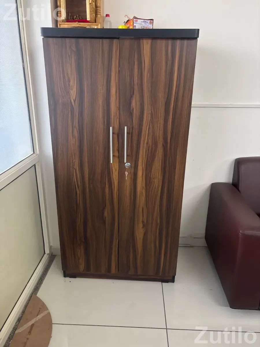 Office furniture - Desks, Office & Commercial Furniture - Ahmedabad City - Image 4