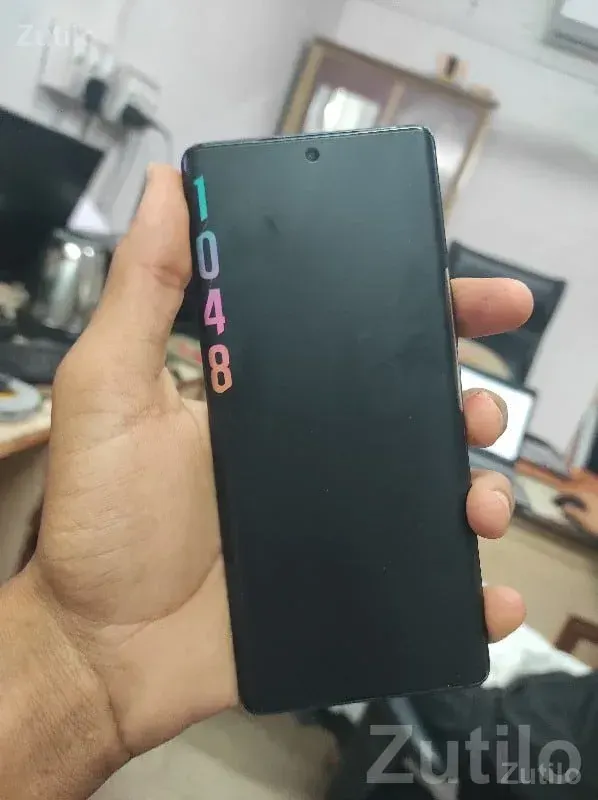 Sleek Black Android Smartphone for Sale - Mobile Phones - Lathi - Image 2
