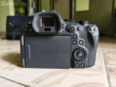 Canon R6 Mark II Camera with 2 Lenses Kit Canon R6 Mark II Camera with 2 Lenses Kit