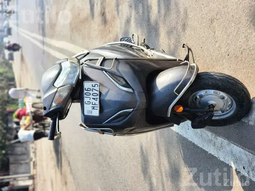 Honda Activa 5G 2019 Scooter - Bikes - Surat City - Image 4