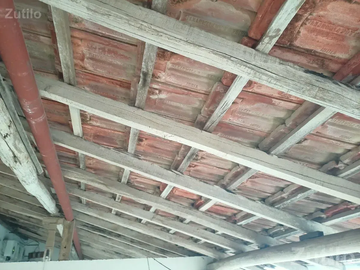 Old House Roof Wood & Tile Structure - Other Home Appliances - Keshod - Image 2