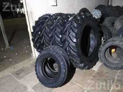 Remoulded Tyres for Tractor JCB Truck and Loader Remoulded Tyres for Tractor JCB Truck and Loader