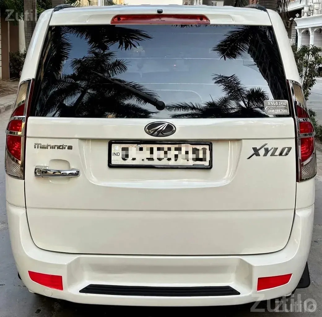 Mahindra Xylo Diesel 7-Seater Beige Interior - Cars - Kamrej - Image 2
