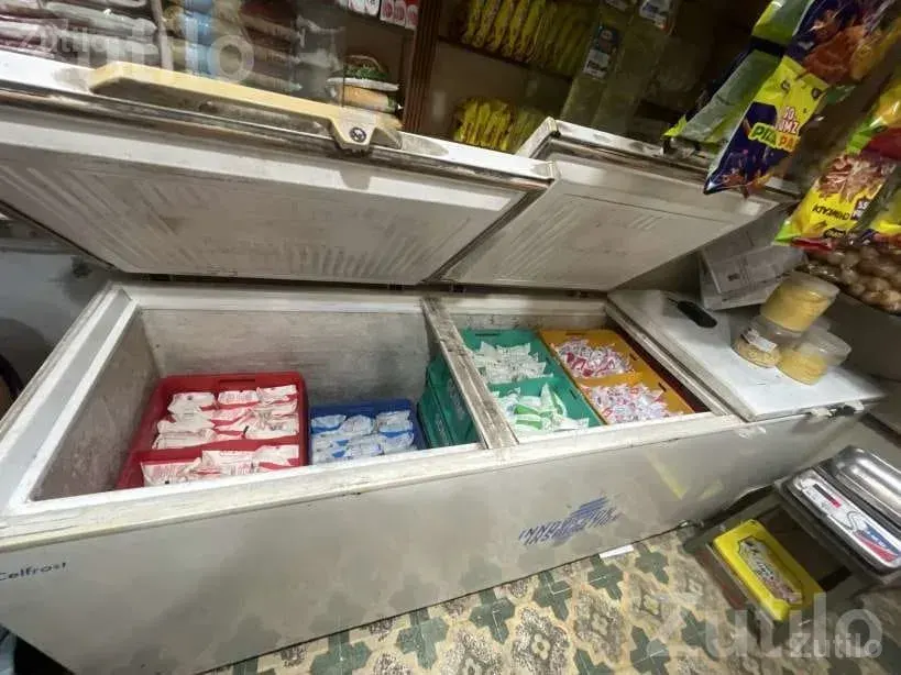 Celfrost 3 Door Commercial Refrigerator - ફ્રિજ - સુરત શહેર - Image 2