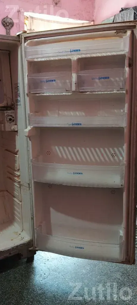 Single Door Refrigerator in Working Condition - Refrigerators - Junagadh City - Image 4