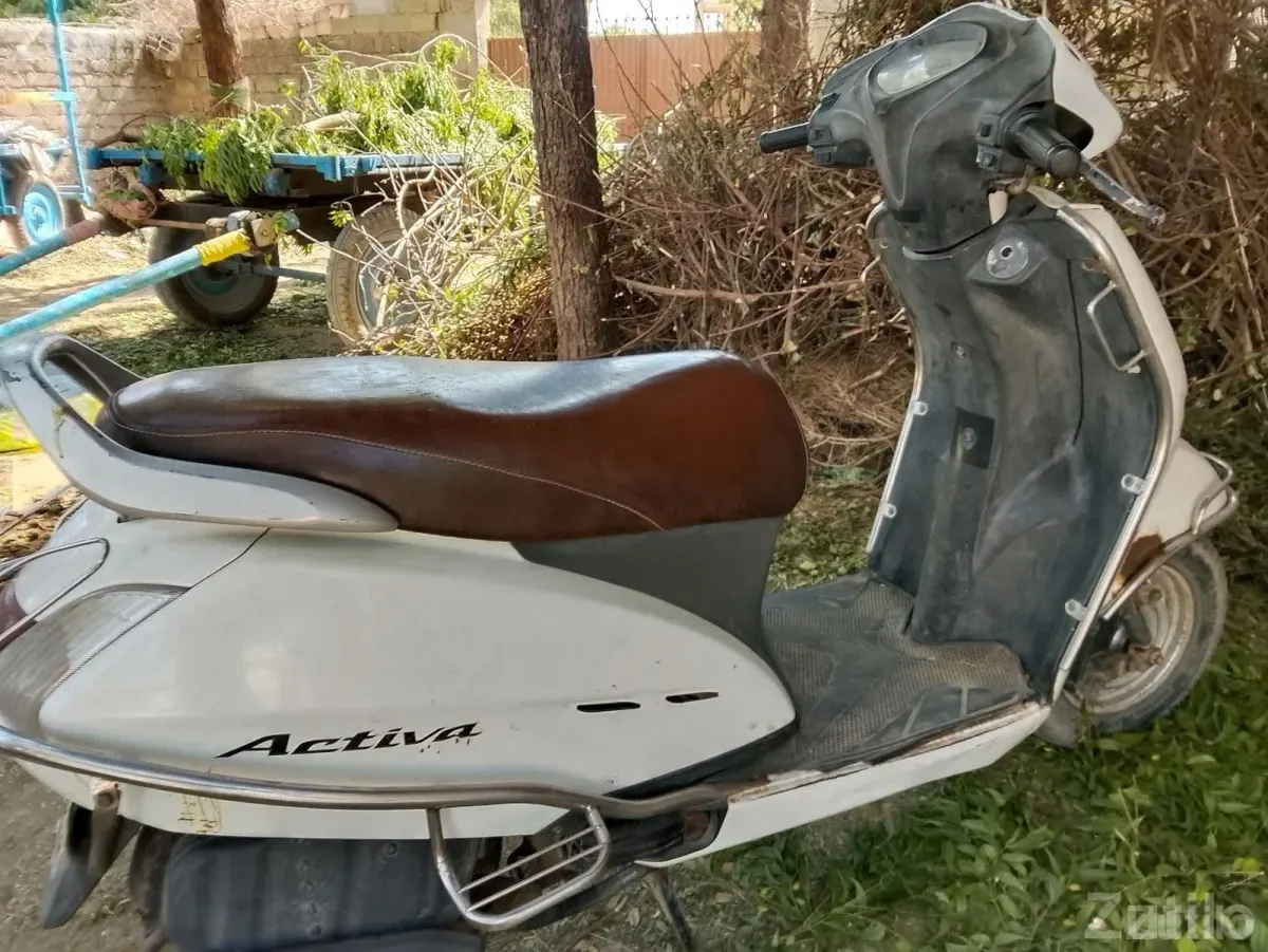 Honda Activa 2013 Scooter for Sale - બાઇક્સ - ભુજ - Image 4