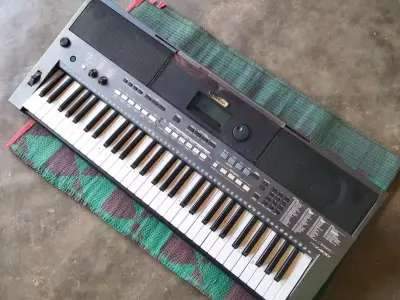 Yamaha I400 Electronic Keyboard Yamaha I400 Electronic Keyboard