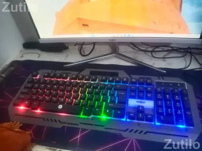Pc, monitor, keyboard, mouse fully setup Pc, monitor, keyboard, mouse fully setup