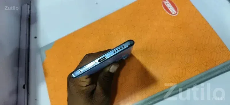 vivo V27 Slim Blue Smartphone - મોબાઇલ ફોન - માંગ્રોળ - Image 2