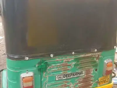 2010 CNG Auto Rickshaw