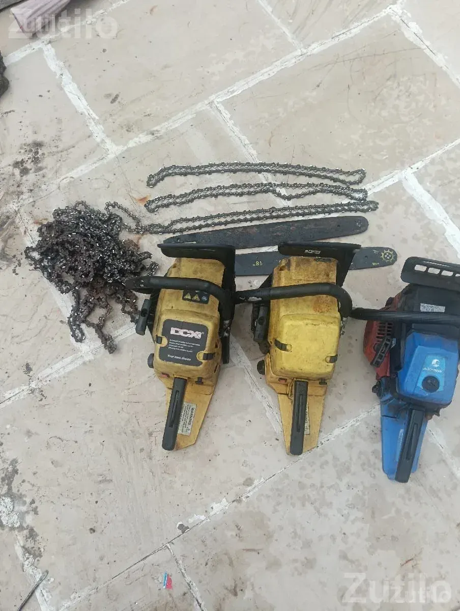 Used Wood Cutting Chainsaw Machines with Chains - ટૂલ્સ અને હાર્ડવેર - જામજોધપુર - Image 3