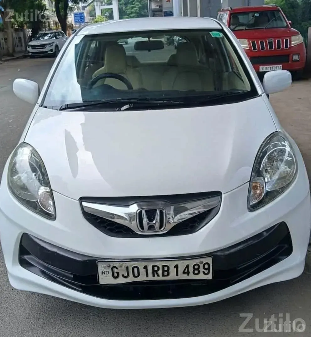 Honda Brio E – Well‑Kept Used Hatchback - Cars - Ahmedabad City - Image 3