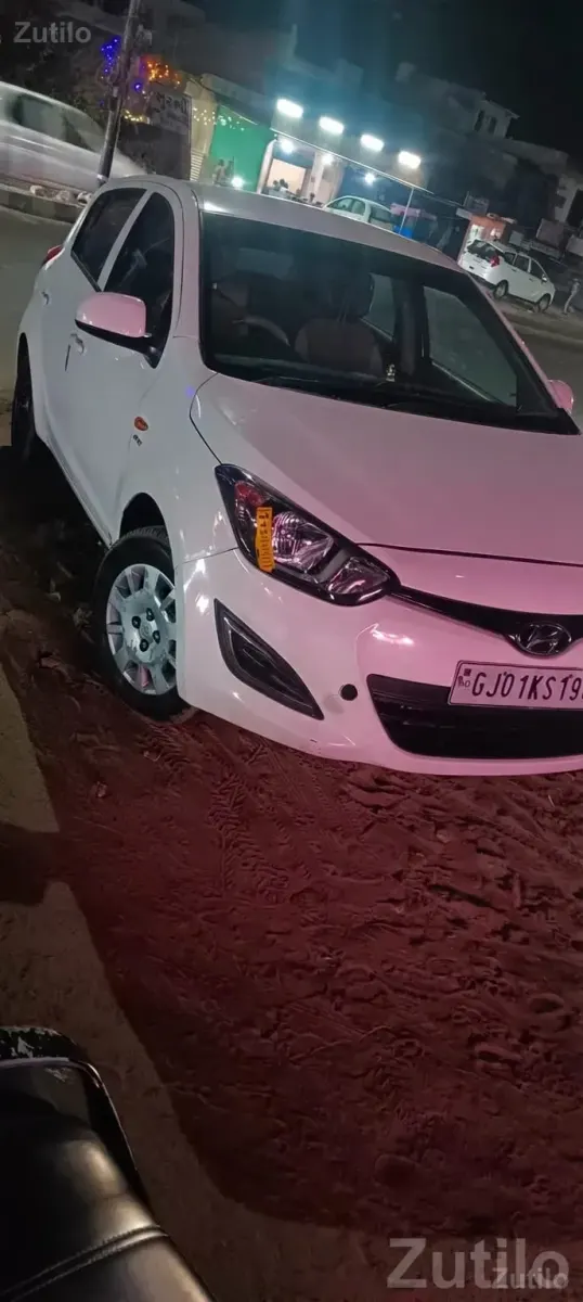 White Hyundai i20 Hatchback Car - Cars - Dholka - Image 3