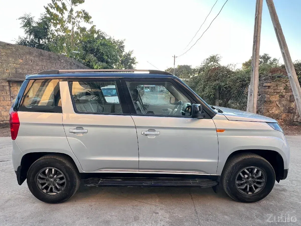 Mahindra Tuv 300 T10 Diesel - Cars - Keshod - Image 4