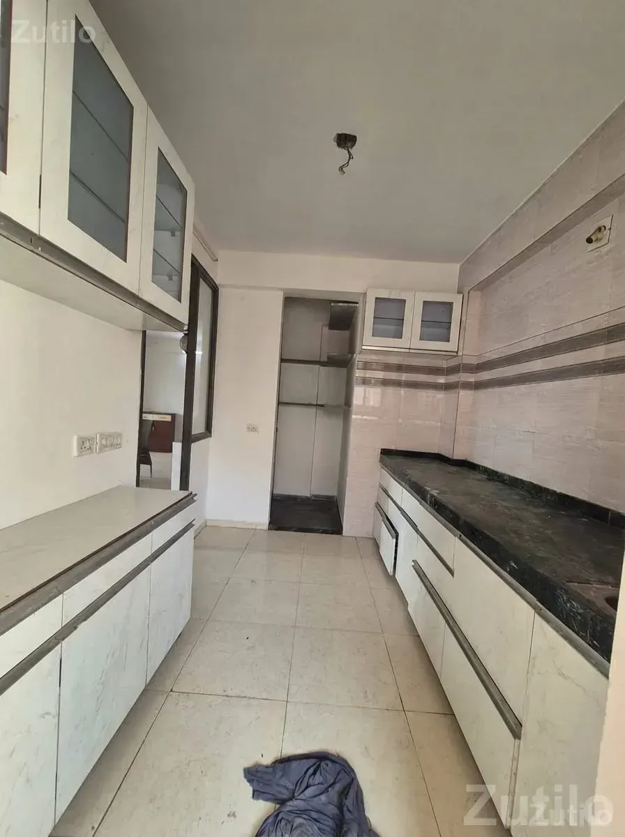 2 BHK Flat for Sale in Venus Parkland Vejalpur - House for Sale - Daskroi - Image 3