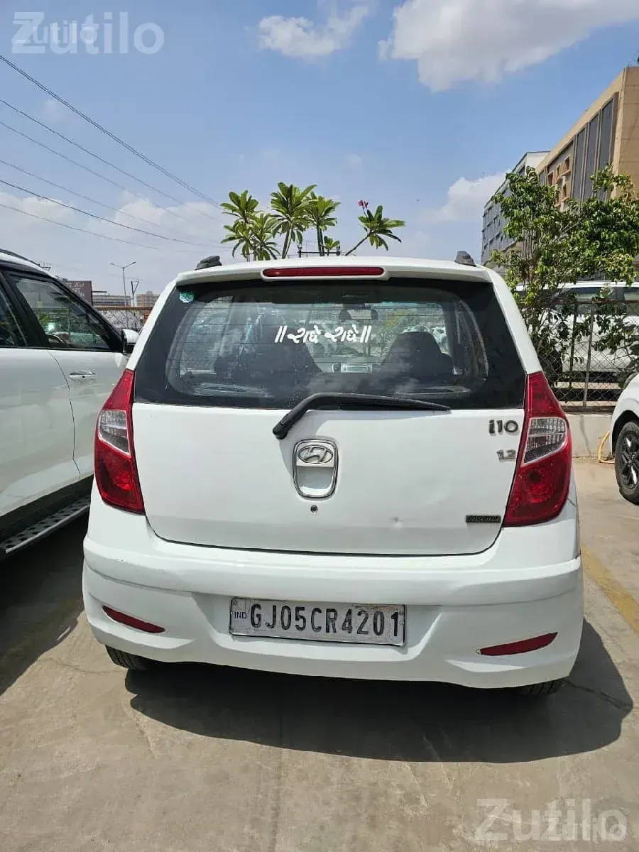 Hyundai i10 CNG and 2014 Swift Dzire VDI - Cars - Keshod - Image 4