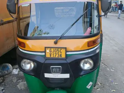 Bajaj RE CNG Passenger Auto Rickshaw Bajaj RE CNG Passenger Auto Rickshaw