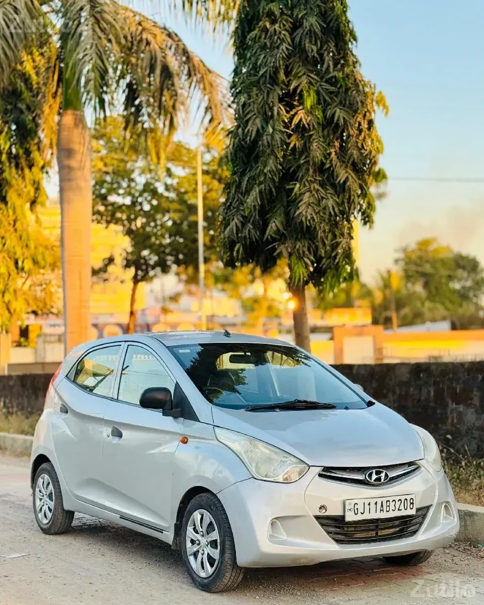 2012 Eon - કાર - જુનાગઢ - Image 2