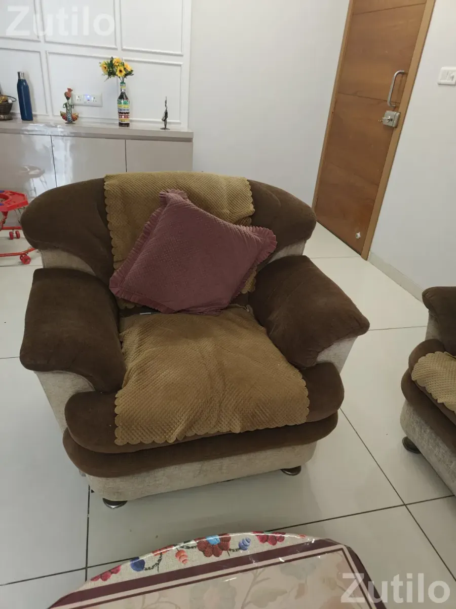 Sofa 3+2 - Sofa Sets - Ahmedabad City - Image 3