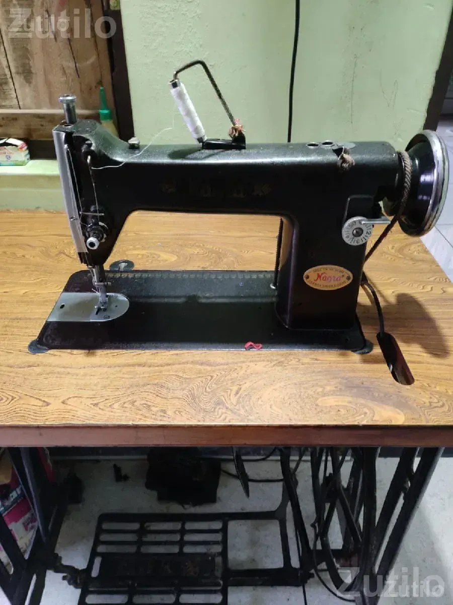 Working Sewing Machine with Electric Motor - Textile Machinery - Mangrol - Image 2