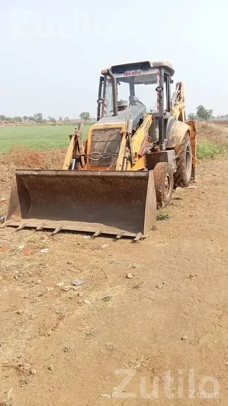 CASE 770 Backhoe Loader 2011 - Construction Vehicles - Savarkundla - Image 4