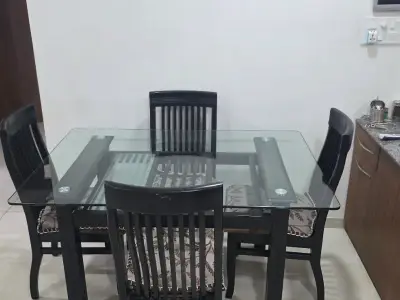4 Seater Dinning Table 4 Seater Dinning Table