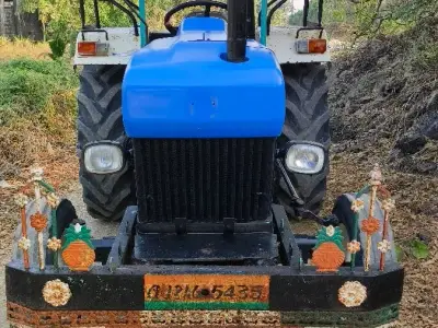 NEW HOLLAND 3230 NEW HOLLAND 3230