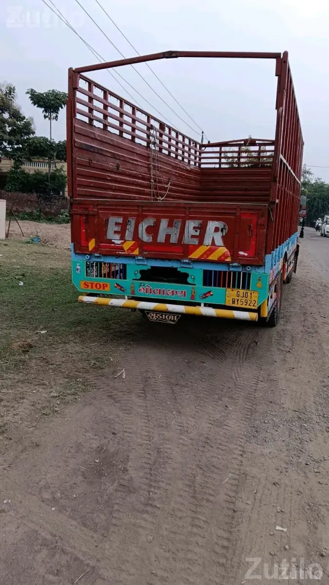 Eicher 11.10 Plain Model 2010 Truck - Trucks & Lorries - Sihor - Image 3