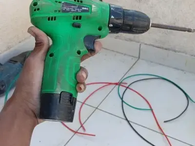 Yuri Cordless Drill Machine with 2 Batteries Yuri Cordless Drill Machine with 2 Batteries