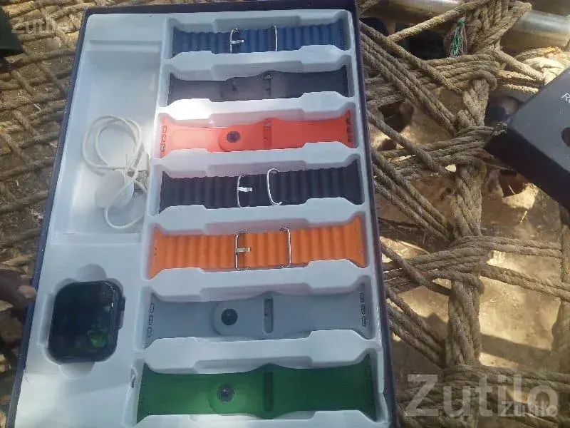 Smart Watch Combo With 7 Color Straps - સ્માર્ટ વોચ - કેશોદ - Image 3