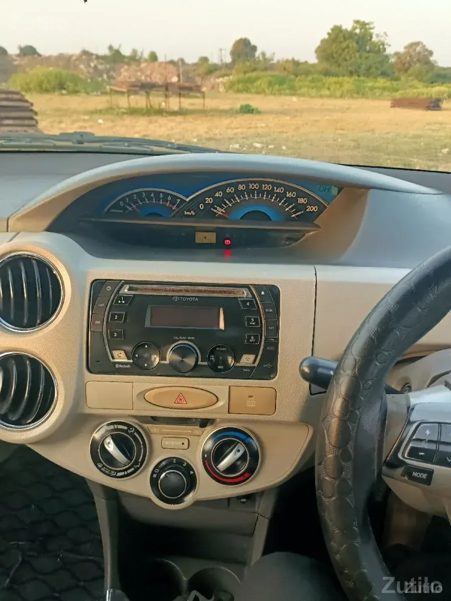 Toyota Etios top model vd - કાર - ઊના - Image 3