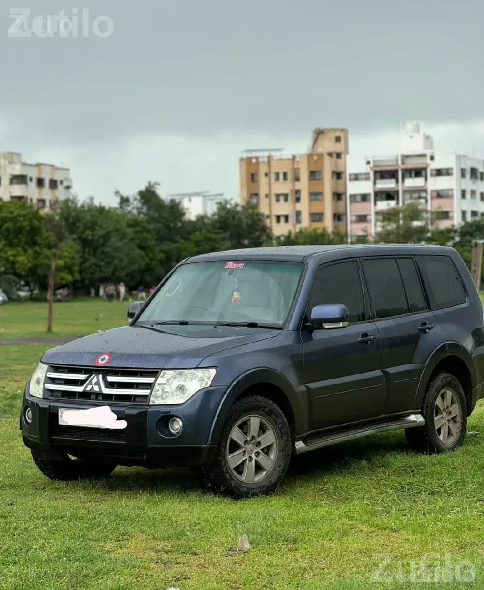 2007 Mitsubishi Montero 8 Seater SUV - કાર - જામનગર શહેર - Image 2