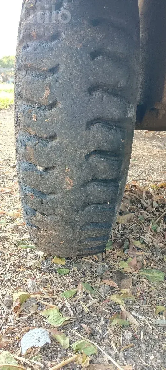 Apollo 9.00-16 Used Tyre 70 Percent - Auto Parts - Kalyanpur - Image 2