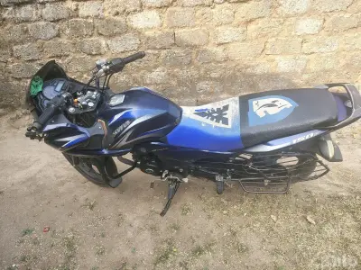 2016 Bajaj Discover 150F Bike