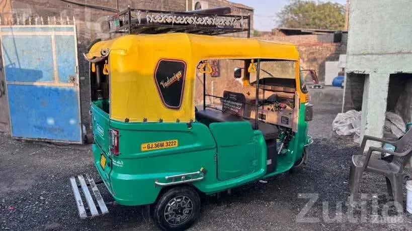 Bajaj Maxima Z CNG Auto Rickshaw 2025 - Auto Rickshaws - Wankaner - Image 2
