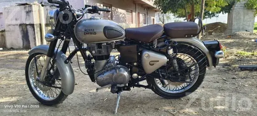 Royal Enfield Classic 2019 VIP 1111 Number - બાઇક્સ - પોરબંદર - Image 4