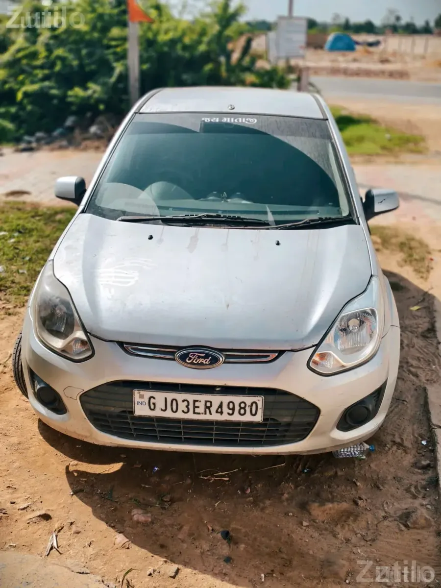 Ford Figo 2013 Hatchback 145000 km - કાર - રાપર - Image 2