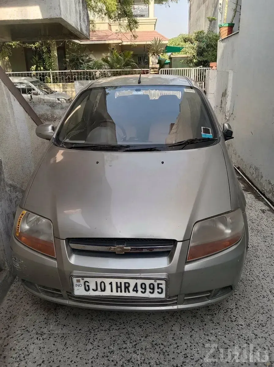 Chevrolet U-VA Hatchback Silver Car - કાર - અમદાવાદ શહેર - Image 4