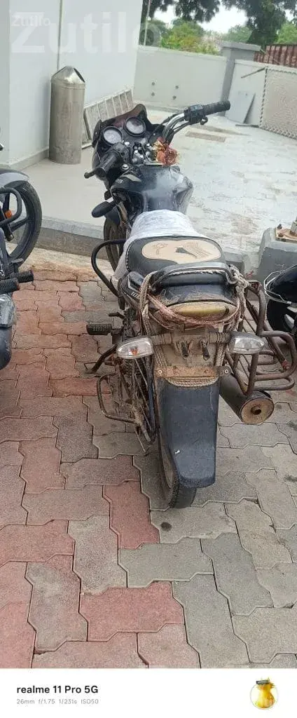 2012 Bajaj Discover Motorcycle with RC Book - બાઇક્સ - લાલપુર - Image 3