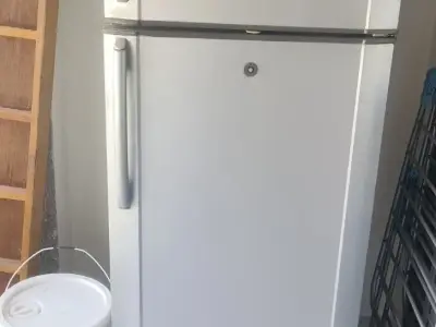 Refrigerator Refrigerator